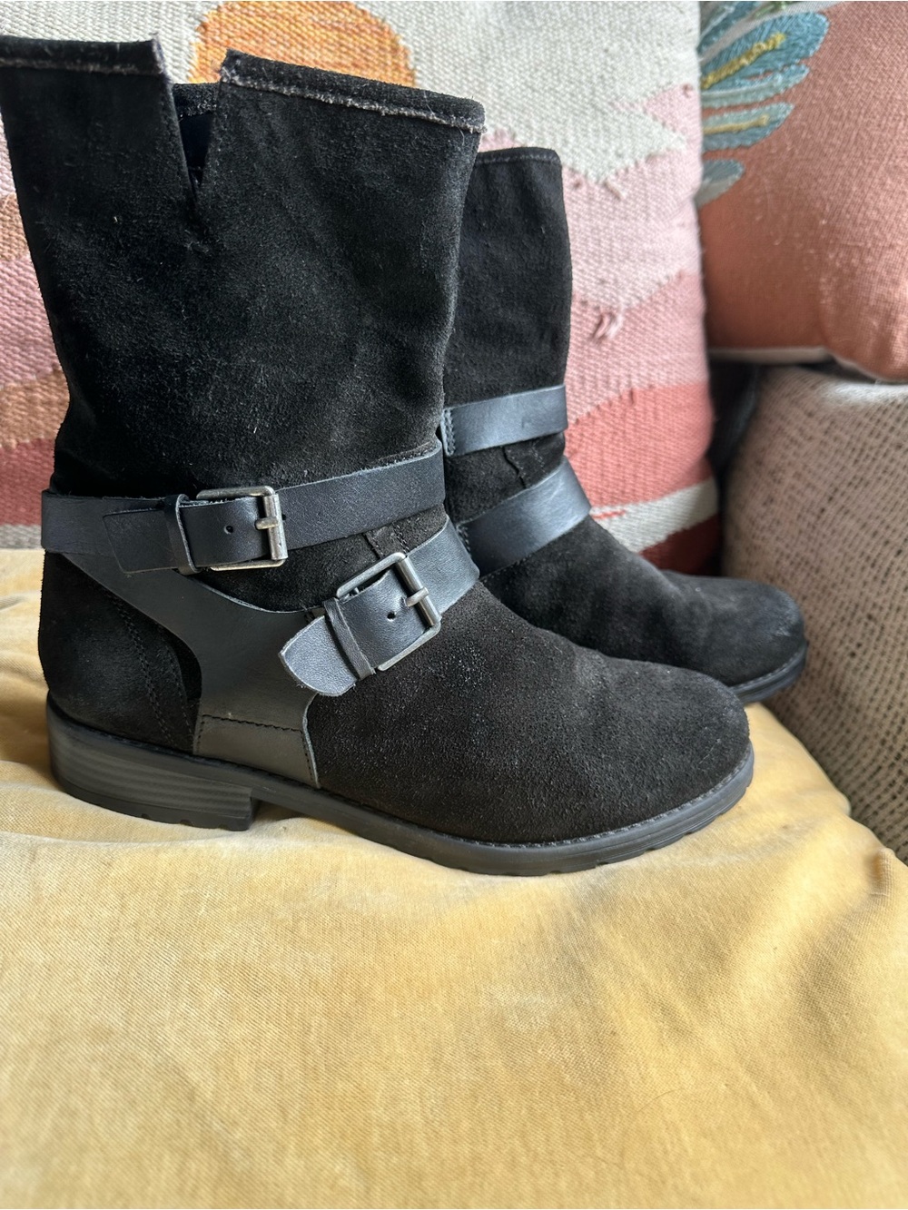 Clarks Black Leather Lined Women's Boot (Size US 6.5)